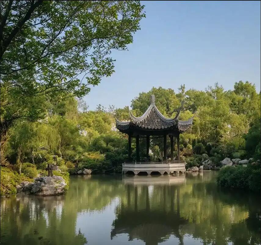 上海平庸餐饮有限公司